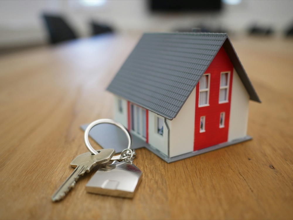 House keys, representing a new home build