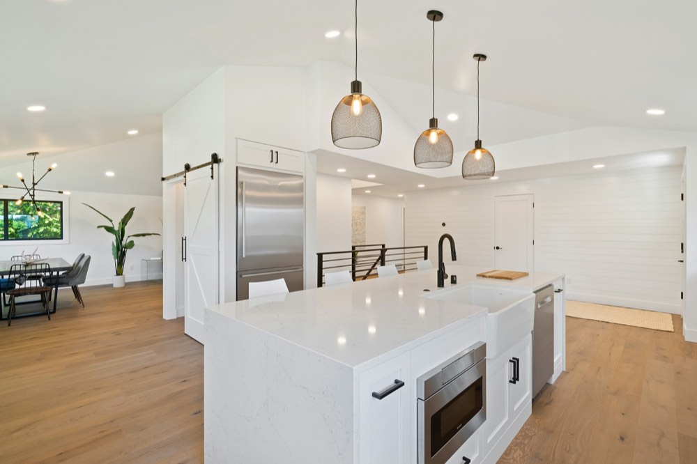 Bright modern kitchen, sample listing photo